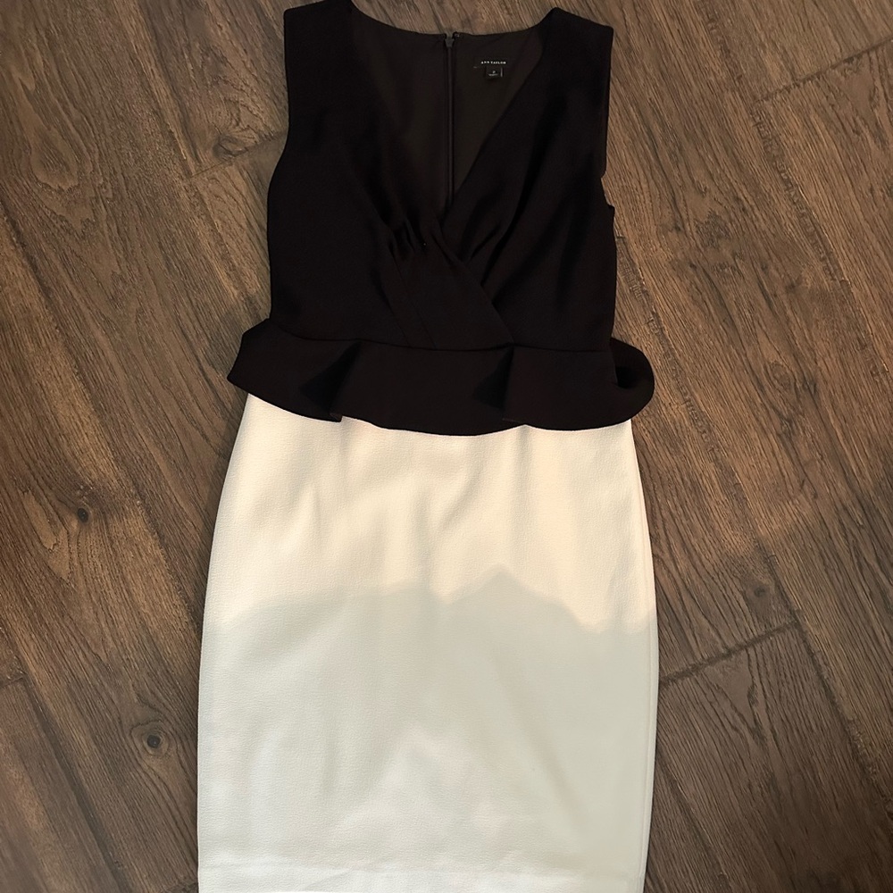 Ann Taylor Black and White Sheath Mini Dress - Size 2